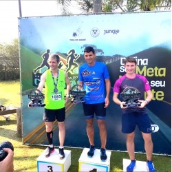 Atleta campo-larguense Valdir Batista (Papa-léguas) vence o Desafio Estrada do Cimentão, em Campo Largo